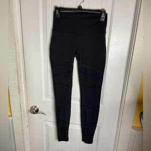 Lululemon athletica wunder under HR tight mix and mesh luxtreme size 6 leggings